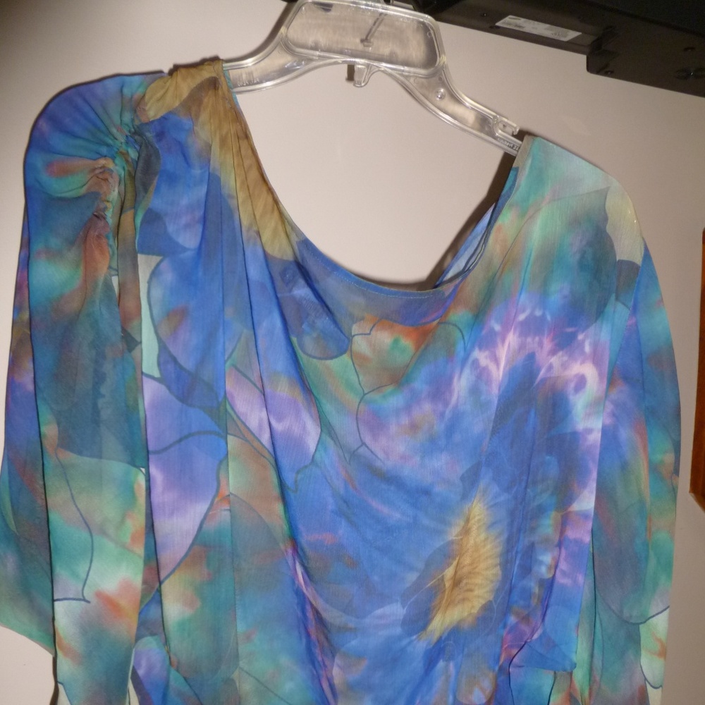Beautiful Jennifer Lopez Blouse  Size M